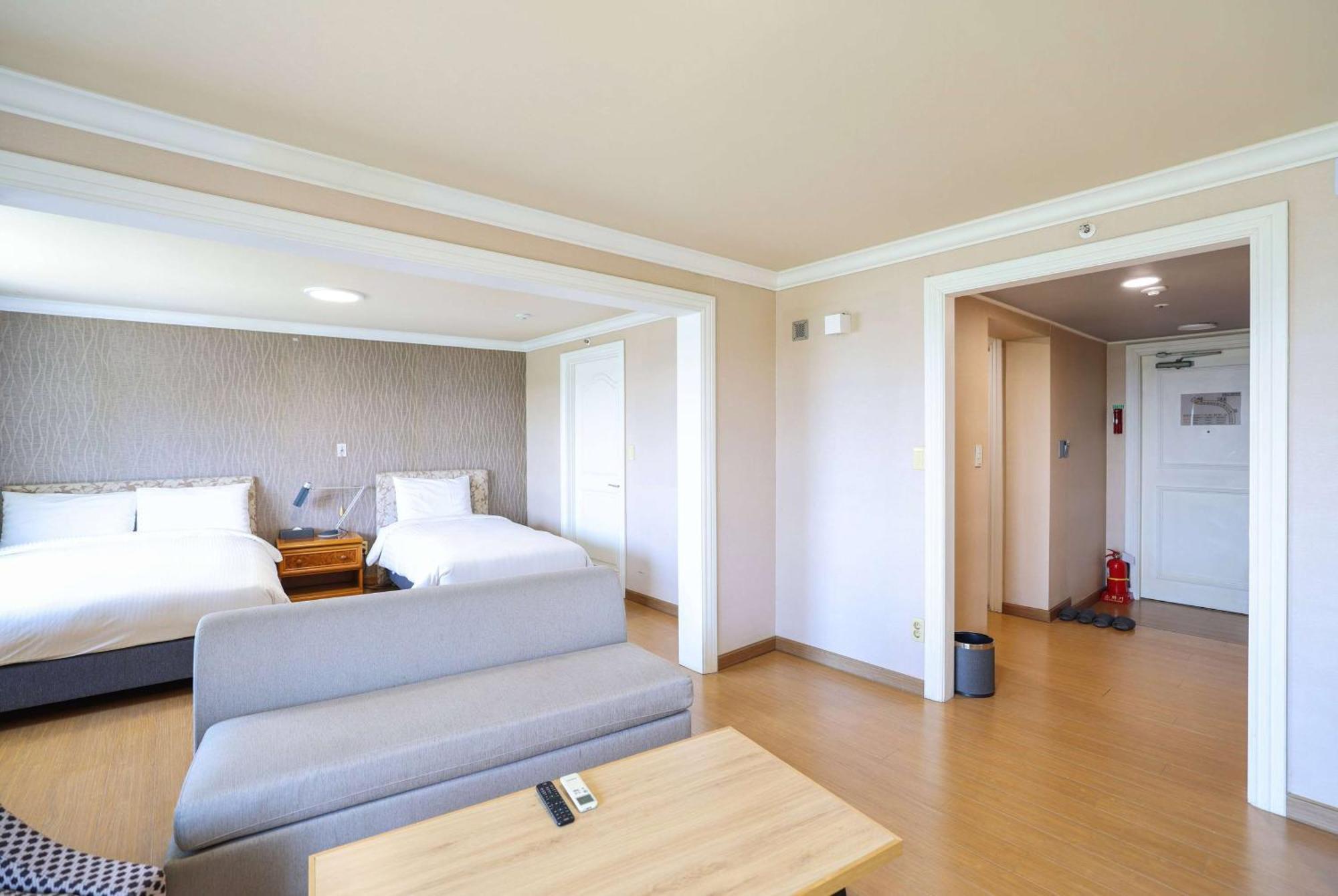La Vie Dor Hotel And Resort, Trademark Collection By Wyndham Hwaseong Екстериор снимка
