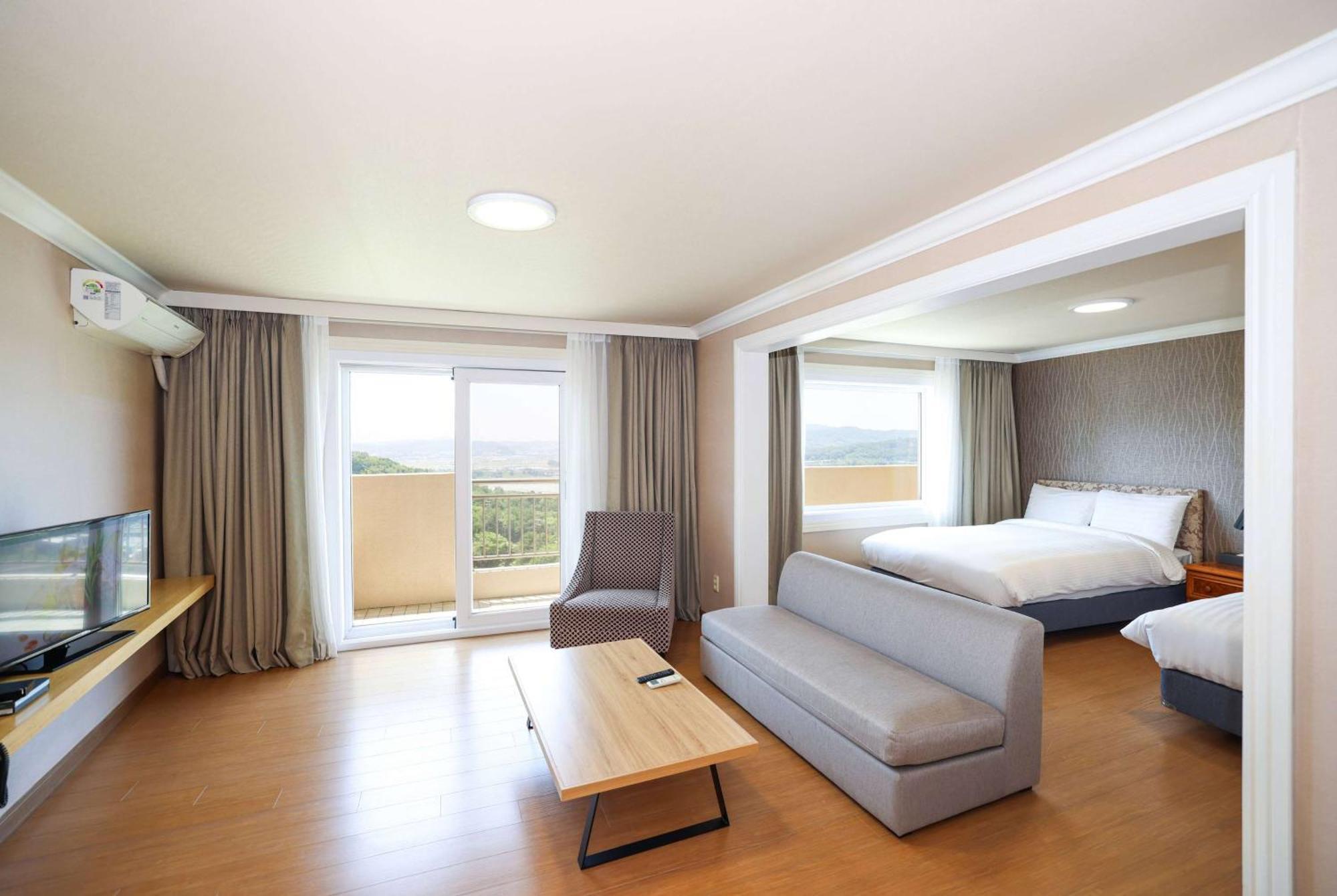 La Vie Dor Hotel And Resort, Trademark Collection By Wyndham Hwaseong Екстериор снимка
